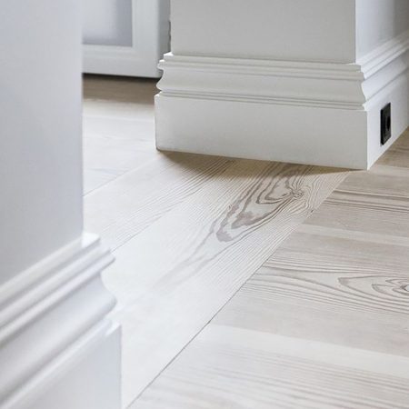 plinten bij floors and projects vision, jouw specialist voor vloeren, plinten, schade expertise bij waterschade